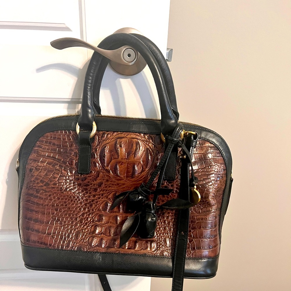 Brahmin like new, all leather brown with bulk accents